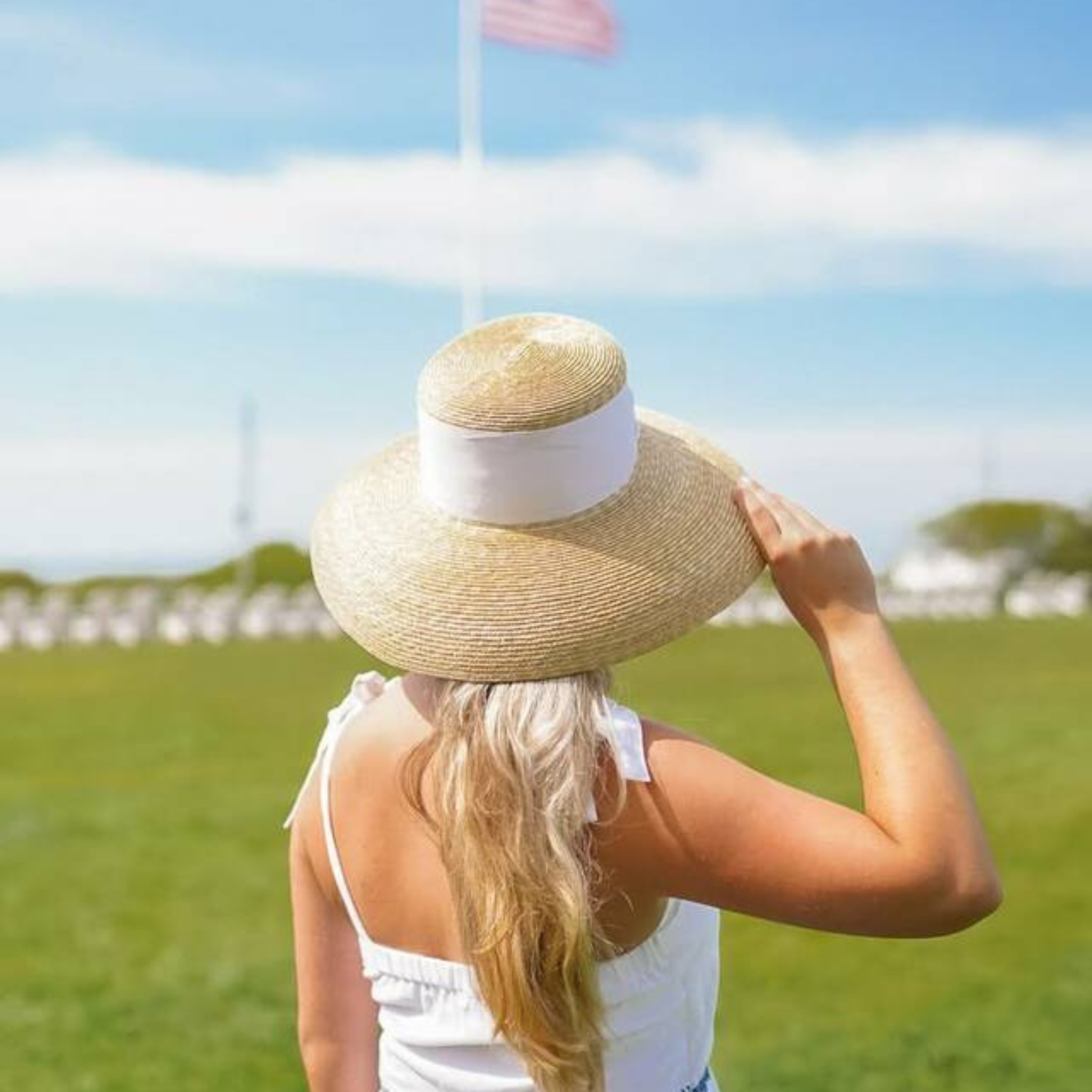 Straw Sun Hat With Flat Bow